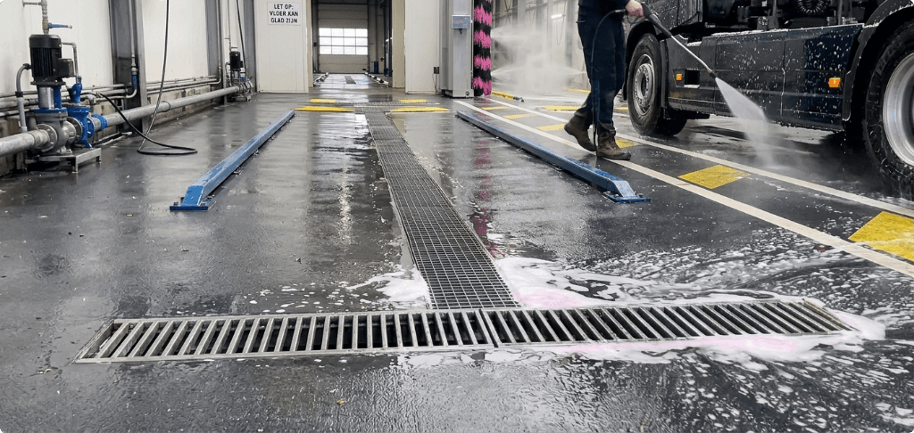 Renovatievloer truckwash: vloeistofdicht en zwaar belastbaar