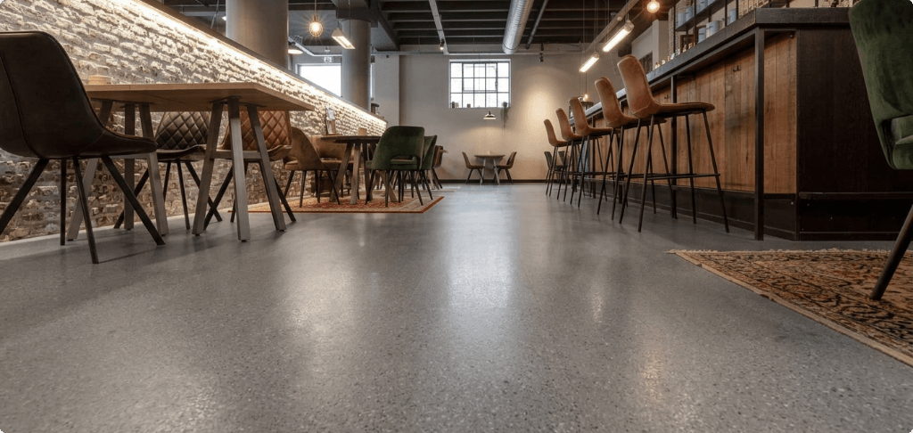 Bedrijfsvloer horeca: wanneer is renovatie nodig?
